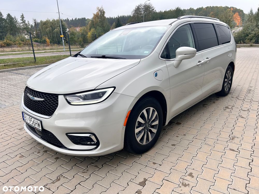 Chrysler Pacifica - 3