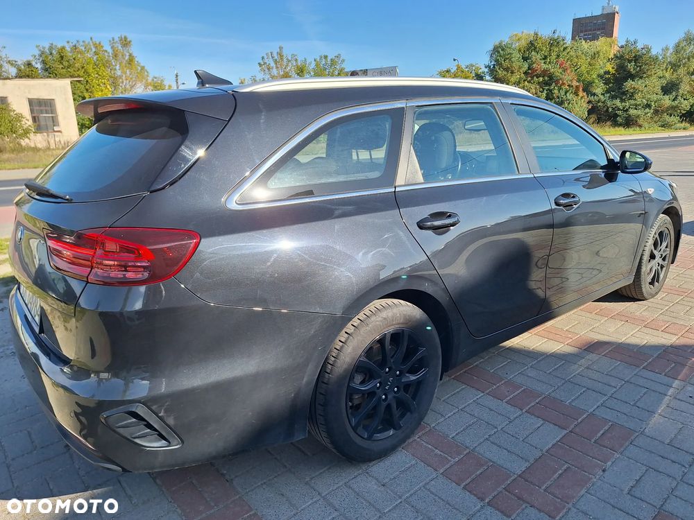 Kia Ceed - 4