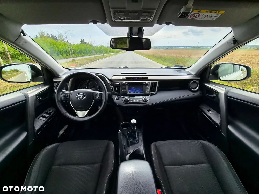 Toyota RAV4 2.0 D-4D Premium 4x2 - 17