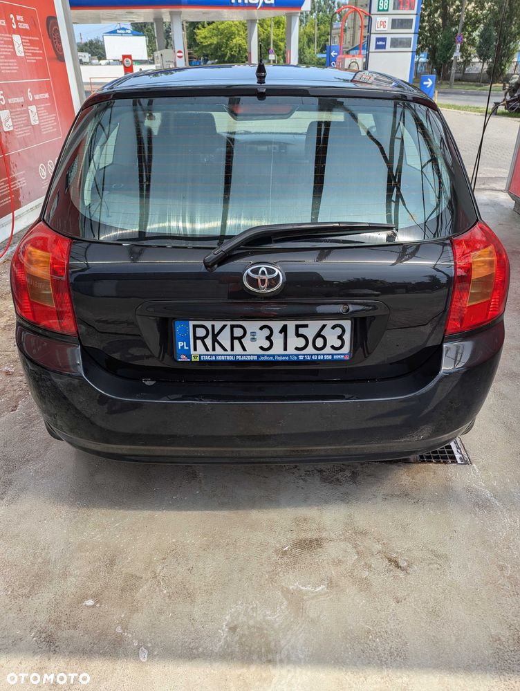 Toyota Corolla - 1