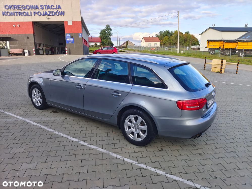 Audi A4 - 4