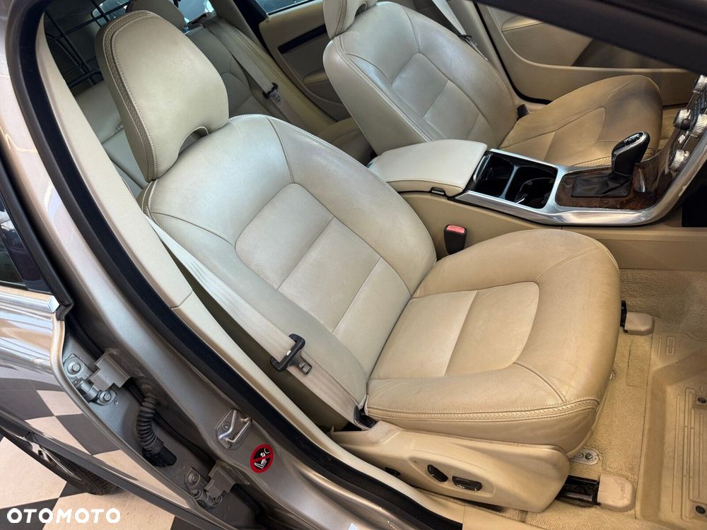 Volvo XC 70 - 15