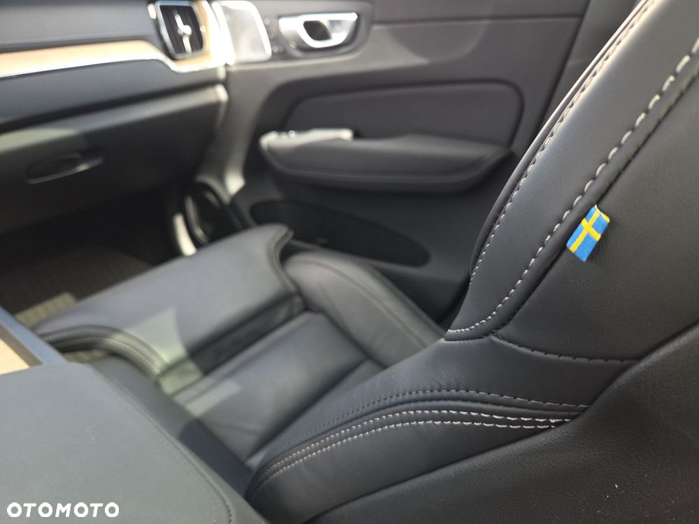 Volvo XC 60 T6 Plug-In Hybrid AWD Ultra Bright - 27