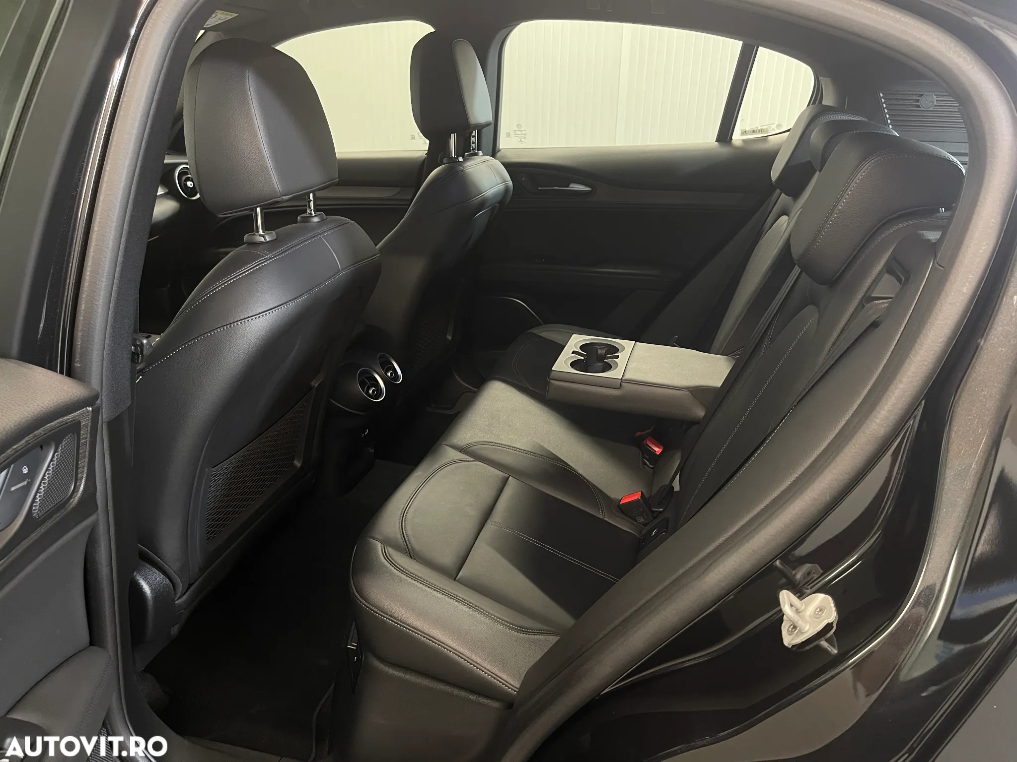 Alfa Romeo Stelvio 2.0 Turbo AWD AT8 Ti - 11
