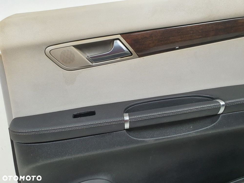 TAPICERKA BOCZEK PRAWY TYŁ MERCEDES R LIFT W251 - 3