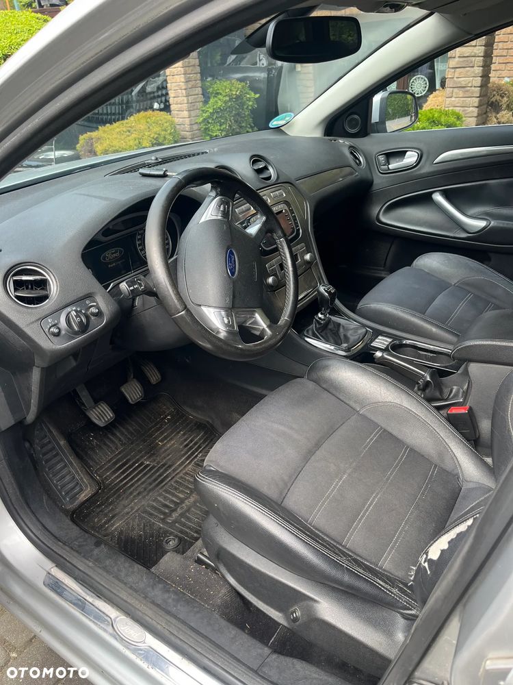 Ford Mondeo 2.0 TDCi Ambiente - 6