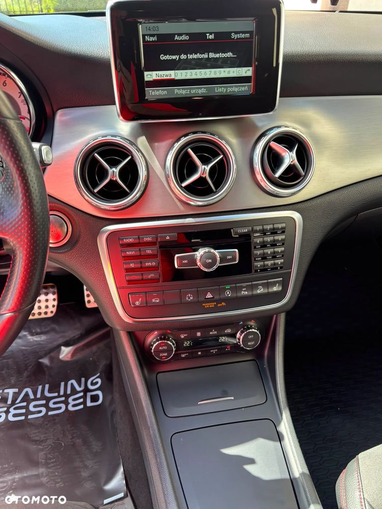 Mercedes-Benz GLA 250 4-Matic - 11