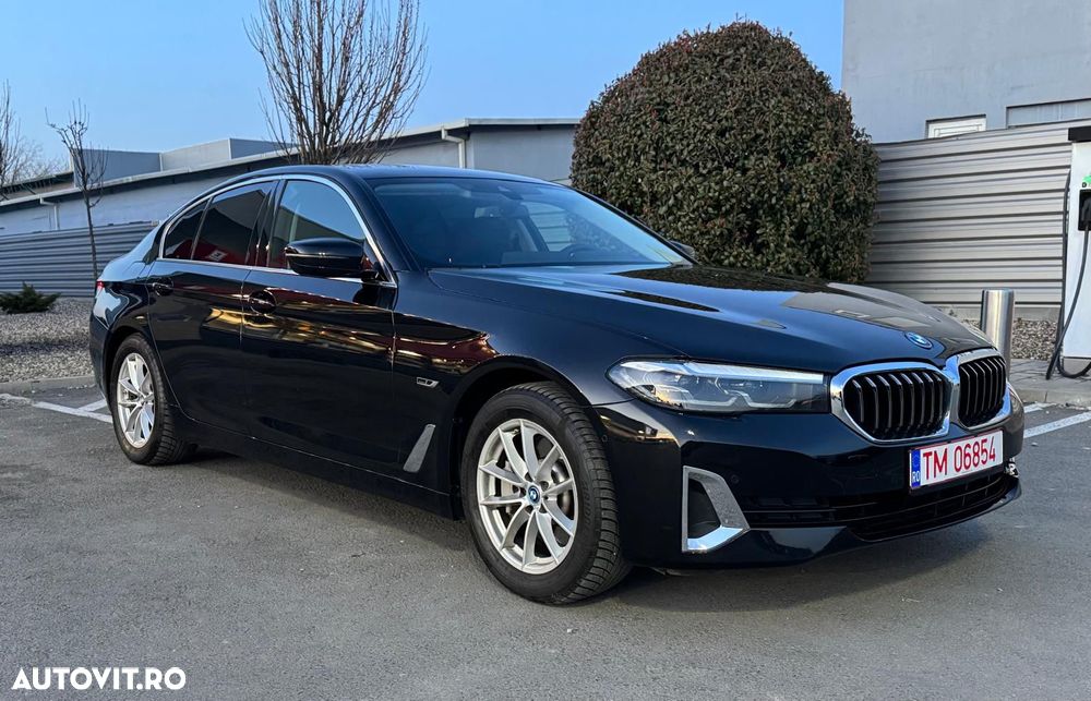 BMW Seria 5 520e Aut. - 1