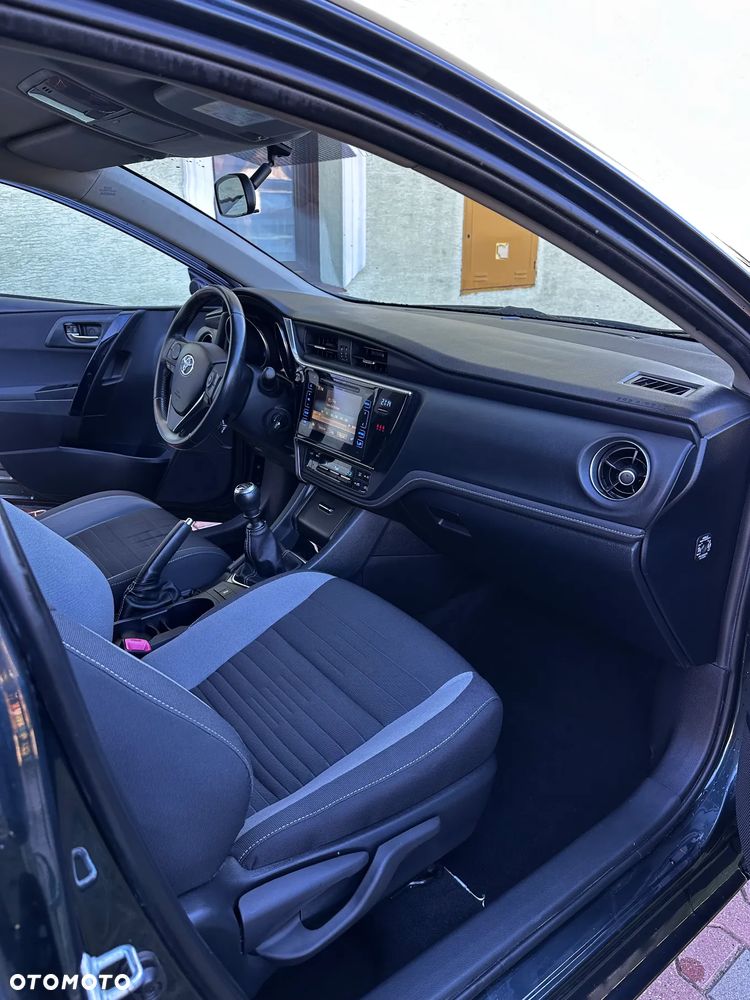 Toyota Auris 1.4 D-4D Active - 12