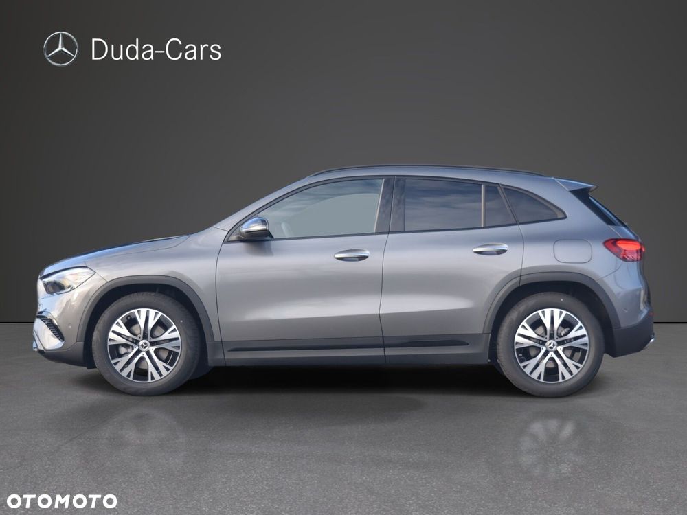 Mercedes-Benz GLA 200 - 4
