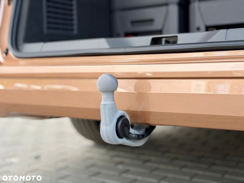 Volkswagen Multivan - 22