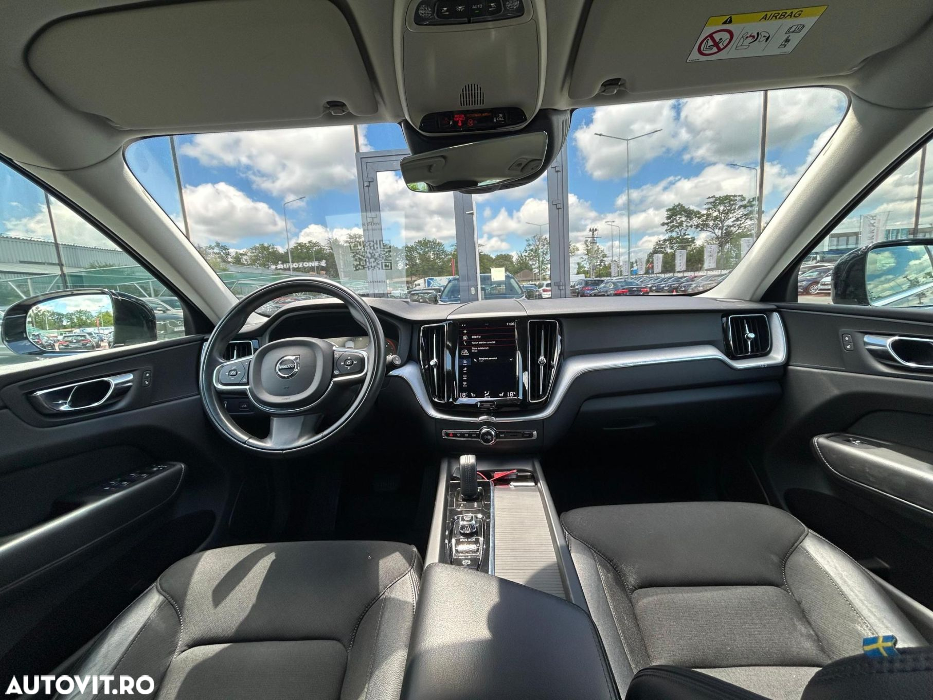 Volvo XC 60 B4 MHEV AWD Momentum Pro - 11
