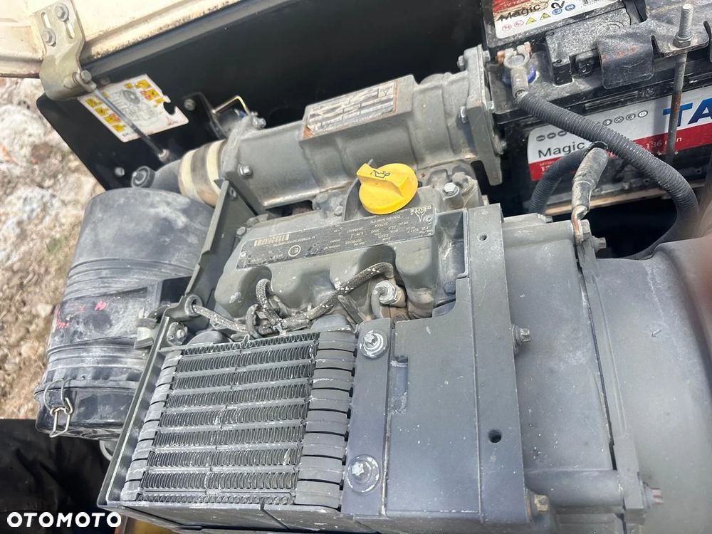 Dynapac Walec Drogowy Gładki DYNAPAC CC122 - 9