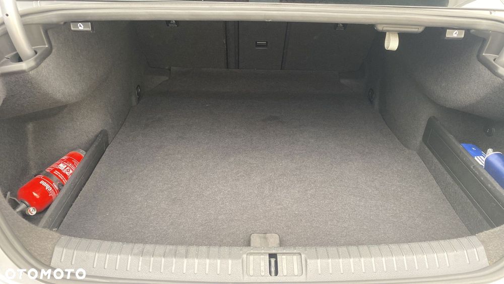 Volkswagen Passat 2.0 TDI EVO Business DSG - 13