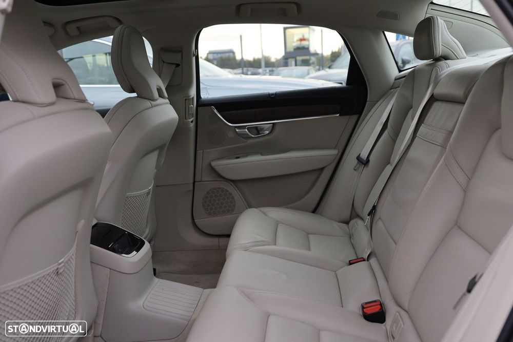 Volvo S90 2.0 T8 Inscription AWD Geartronic - 11