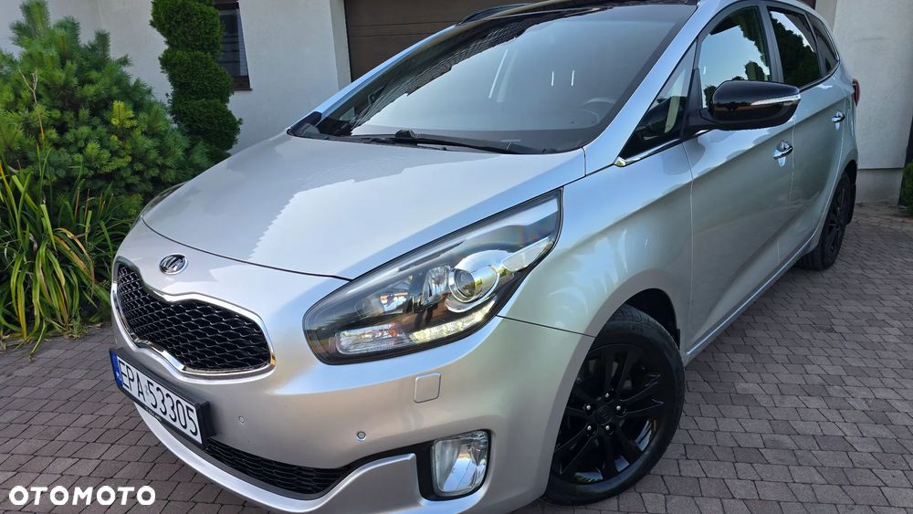 Kia Carens - 3