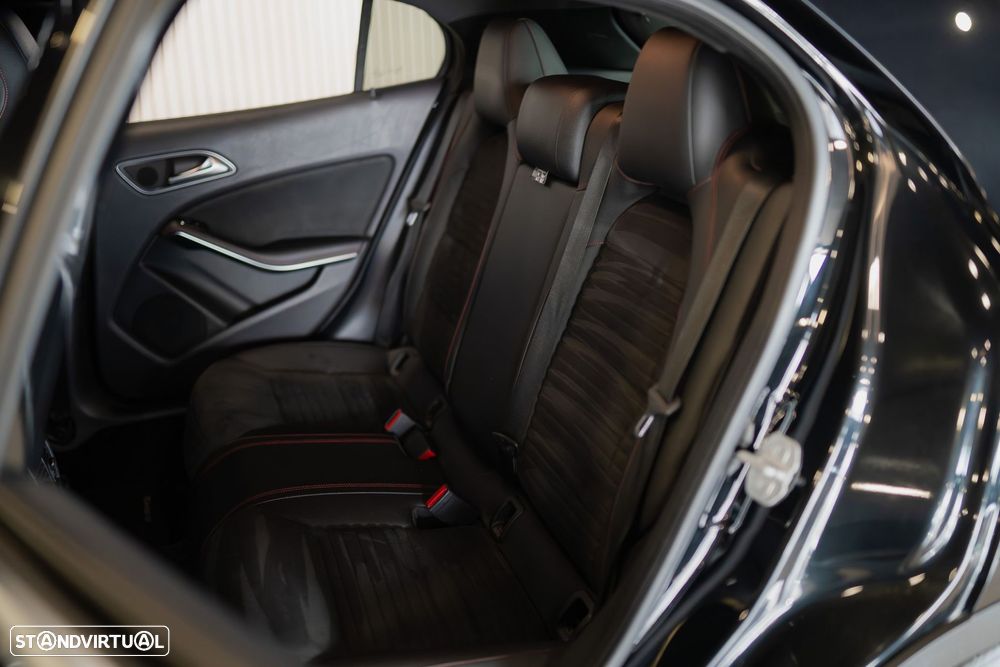 Mercedes-Benz GLA 180 d AMG Line Aut. - 23