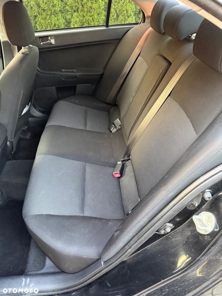 Mitsubishi Lancer 1.8 Invite - 7