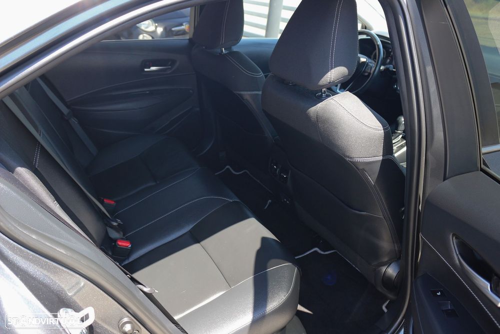 Toyota Corolla SD 1.8 Hybrid Luxury - 46