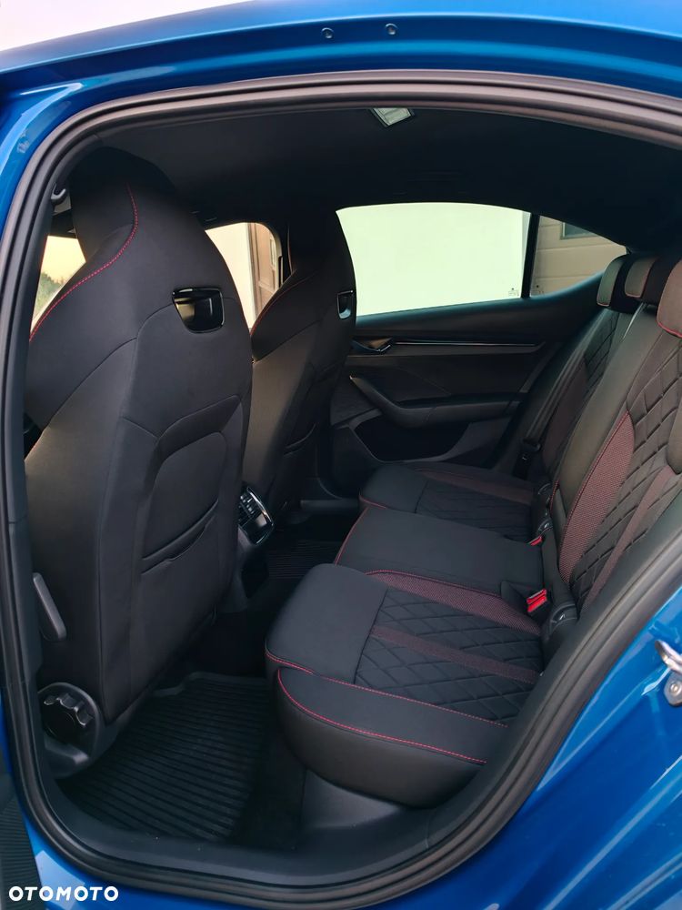 Skoda Octavia 2.0 TDI RS DSG - 8