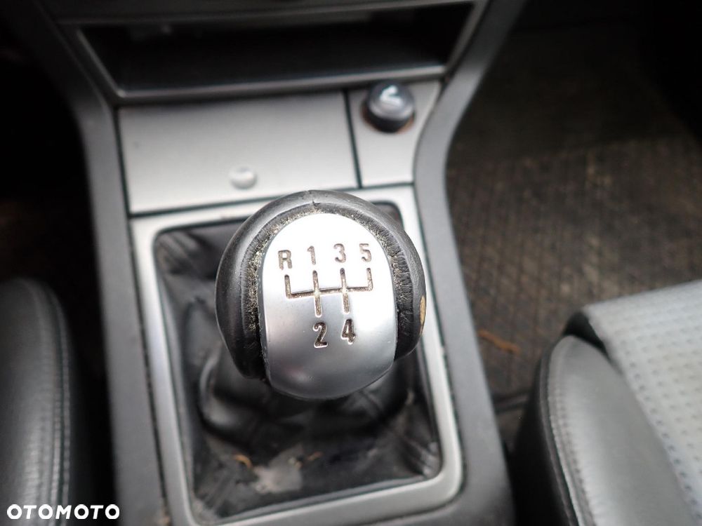 CZĘSCI - Opel Vectra C 1,8 122KM Z18XE HB GTS 5B F17 lakier Z157 2003r. INDEX - 10281 - 11