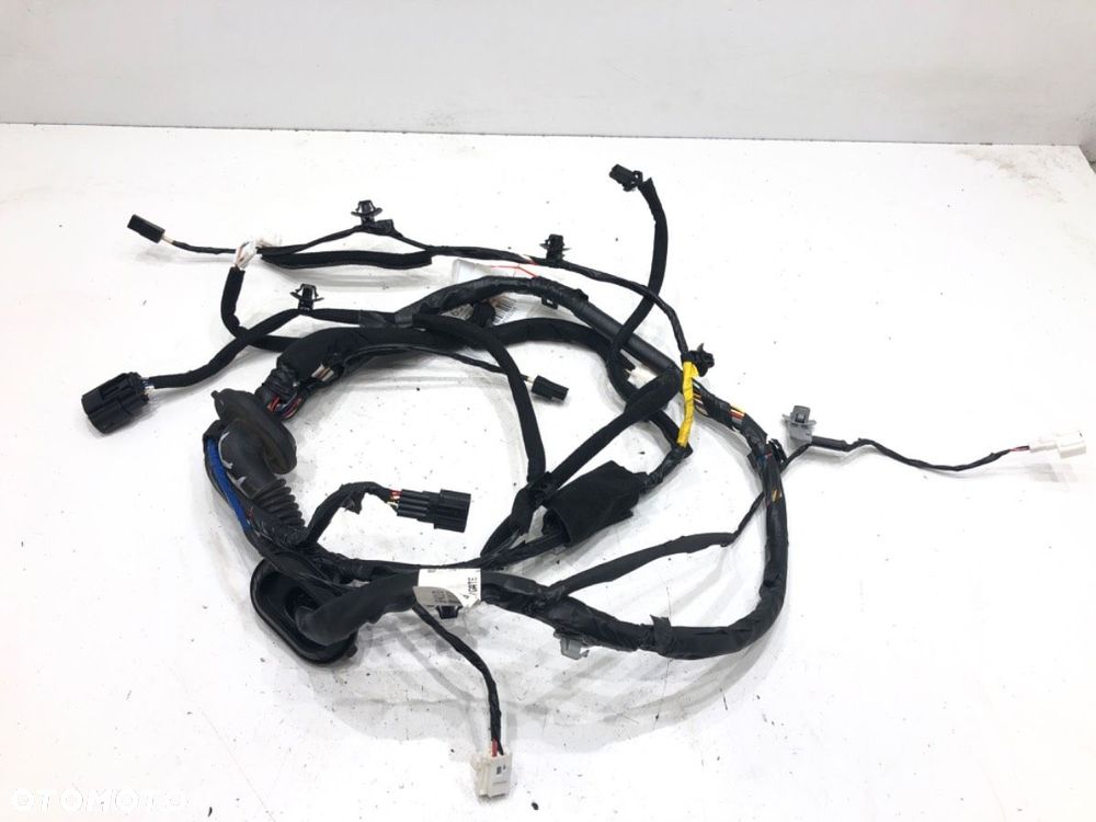 WIĄZKA KLAPY  KIA OPTIMA Sportswagon (JF) 2016 - 2022 1.6 CRDi 100 kW [136 KM] olej napędowy 2018 - 1