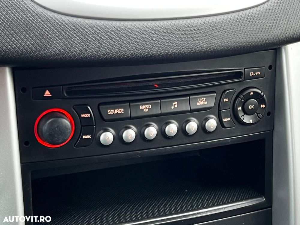 Peugeot 207 95 VTi Filou - 10