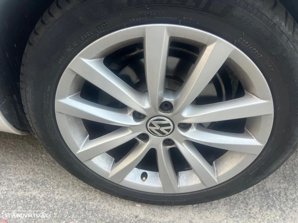 VW Passat Variant 2.0 Blue TDI DSG SCR Highline - 12