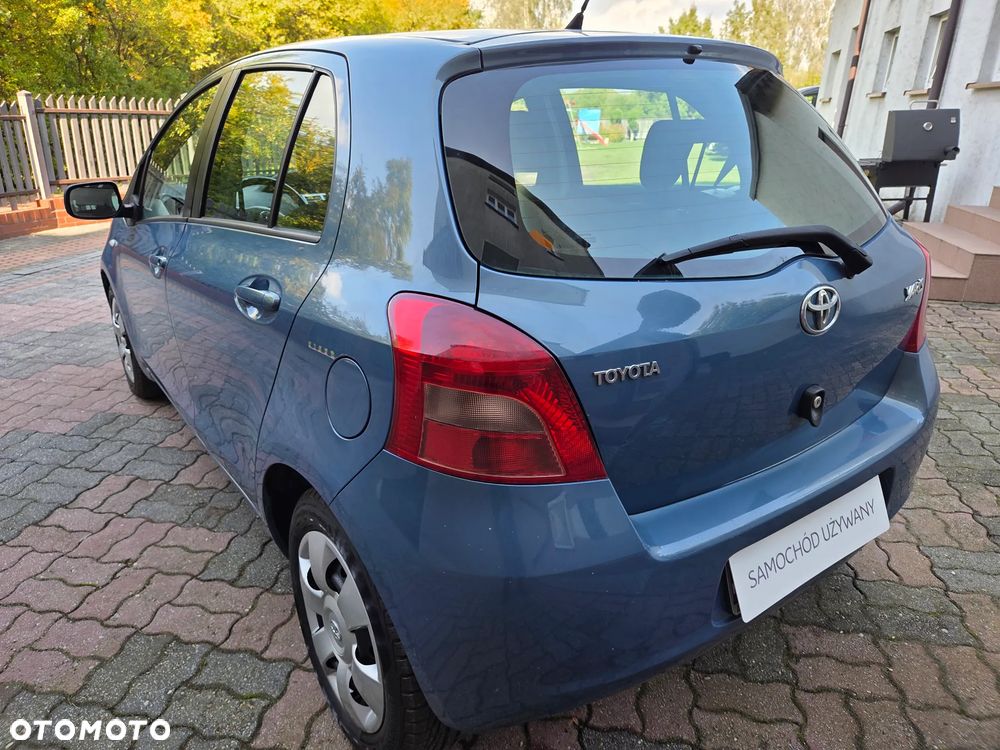 Toyota Yaris - 16