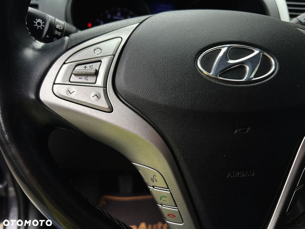 Hyundai ix20 1.4 Premium blue - 25