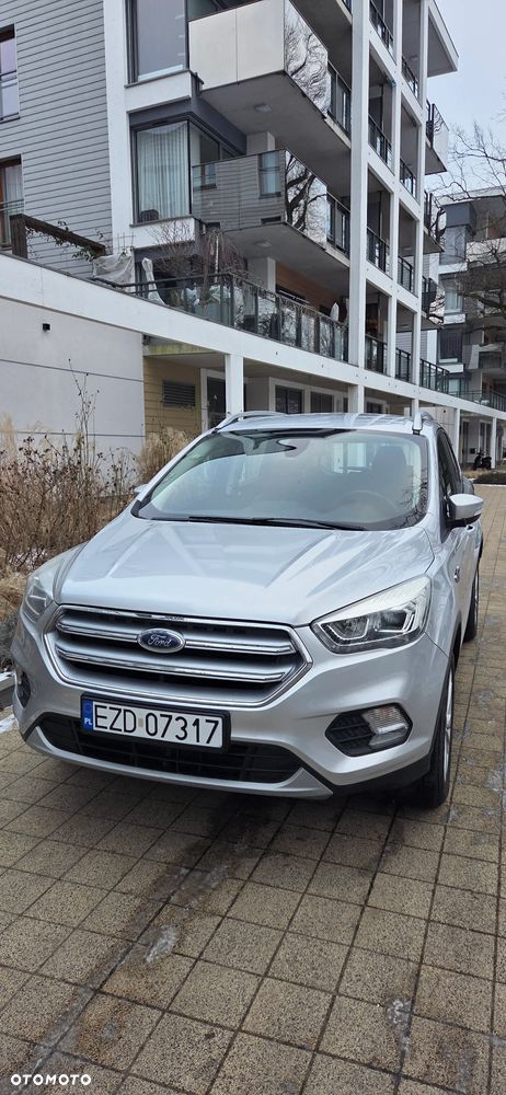 Ford Kuga 1.5 EcoBoost 2x4 Titanium - 1