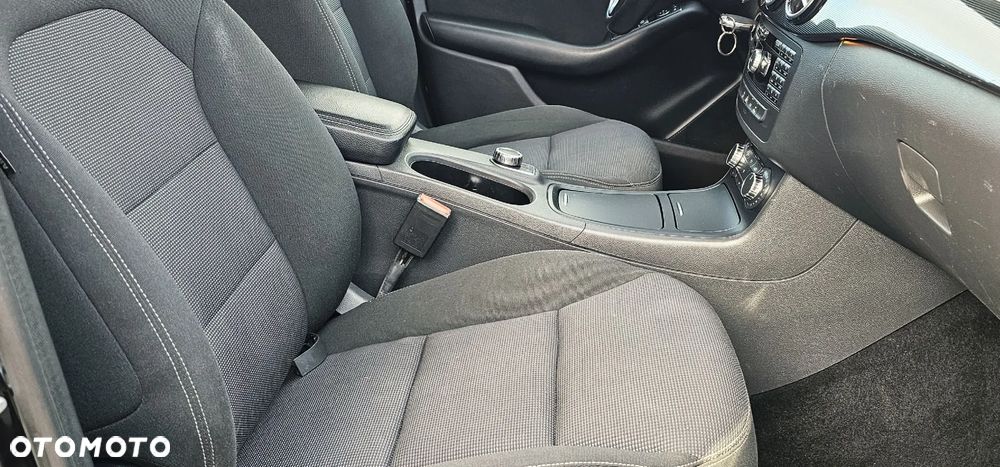 Mercedes-Benz Klasa B 180 d BlueEFFICIENCY Edition Style - 31