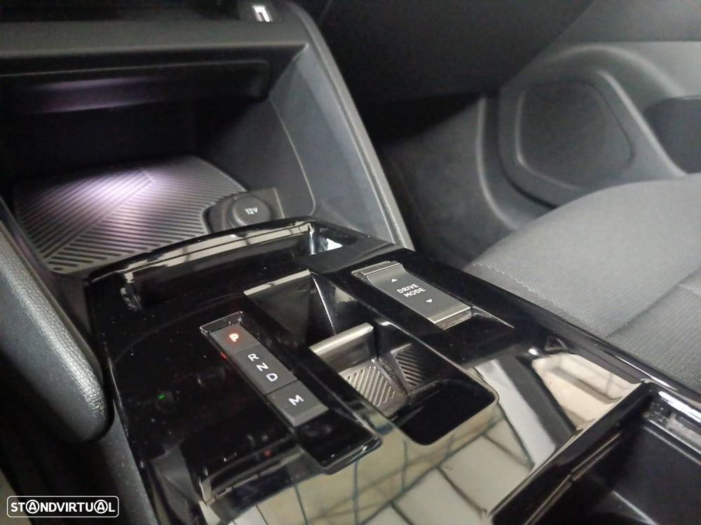 Citroën C4 X 1.2 Hybrid Plus e-DSC6 - 19