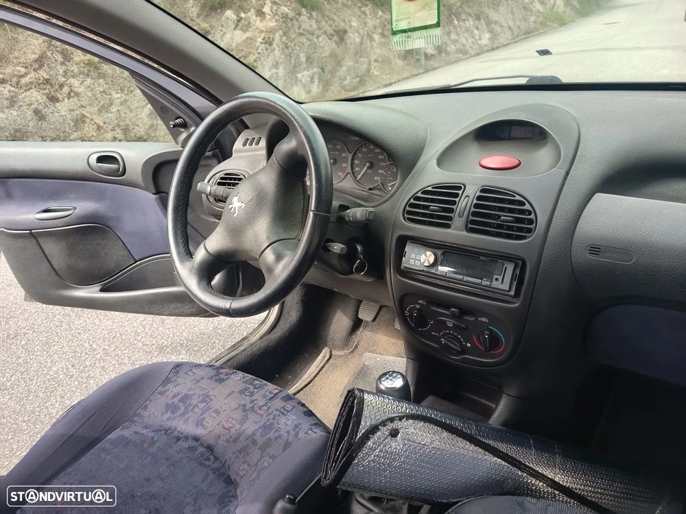 Peugeot 206 1.1 XR - 8