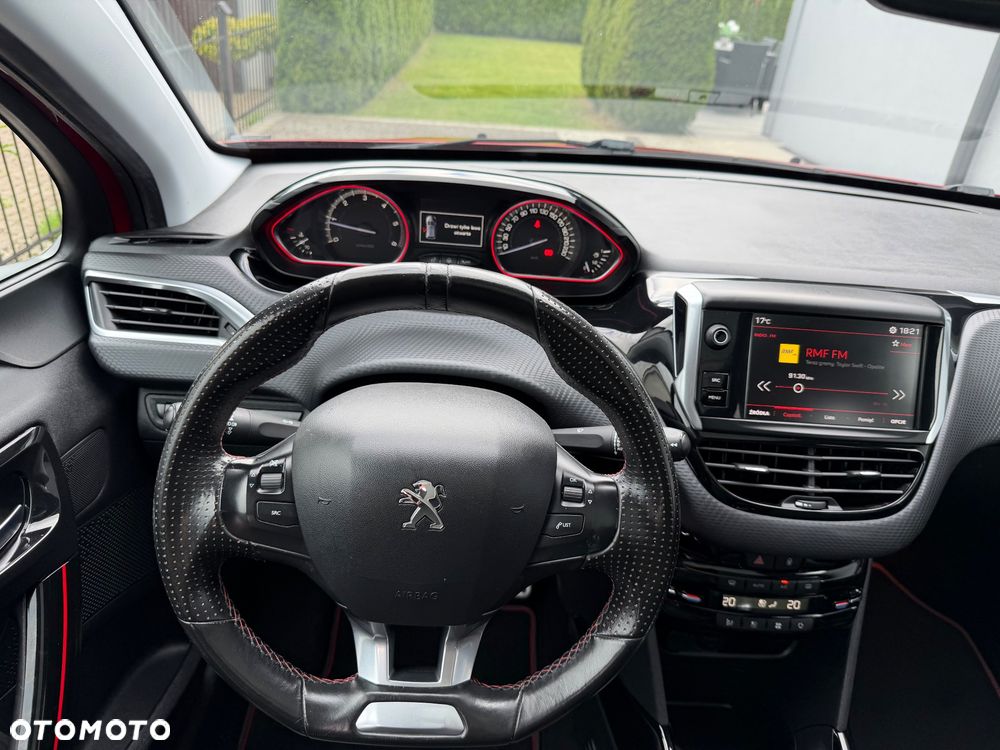 Peugeot 2008 BlueHDi FAP 120 STOP & START GT-Line Edition - 9