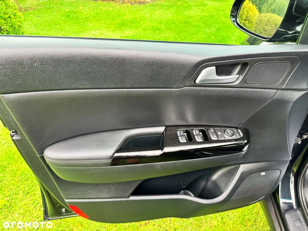 Kia Sportage 1.6 GDI 2WD Dream-Team Edition - 37