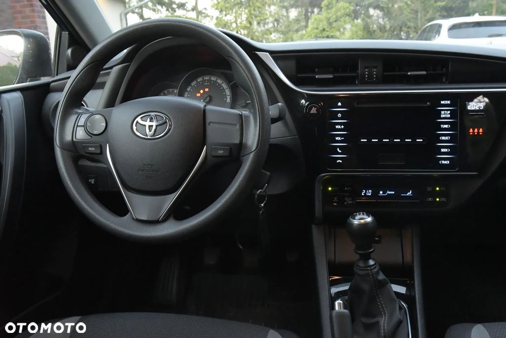 Toyota Auris 1.33 VVT-i Active - 15