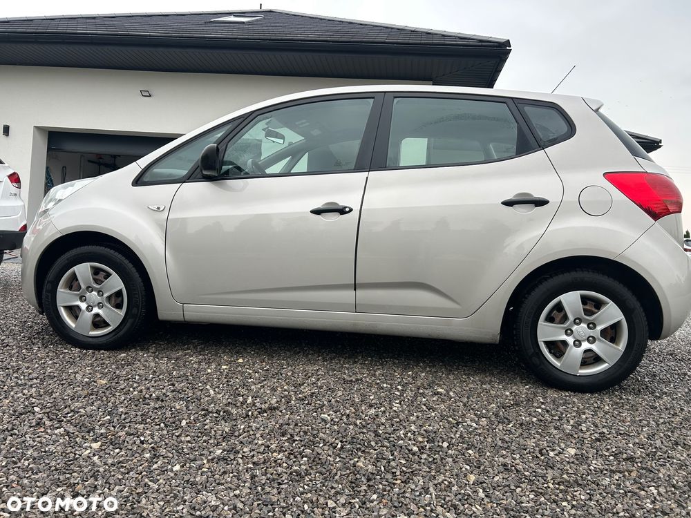 Kia Venga - 5