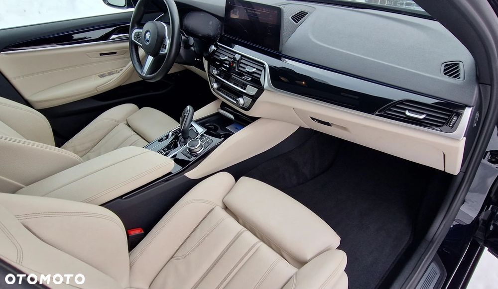 BMW Seria 5 545e xDrive M Sport sport - 17
