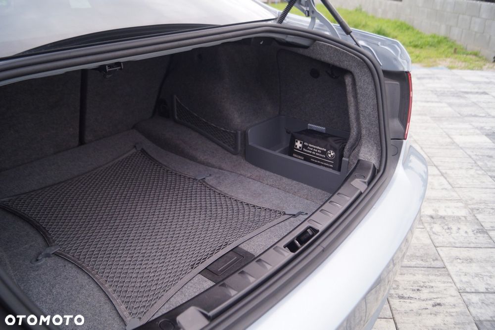 BMW Seria 3 325i - 31