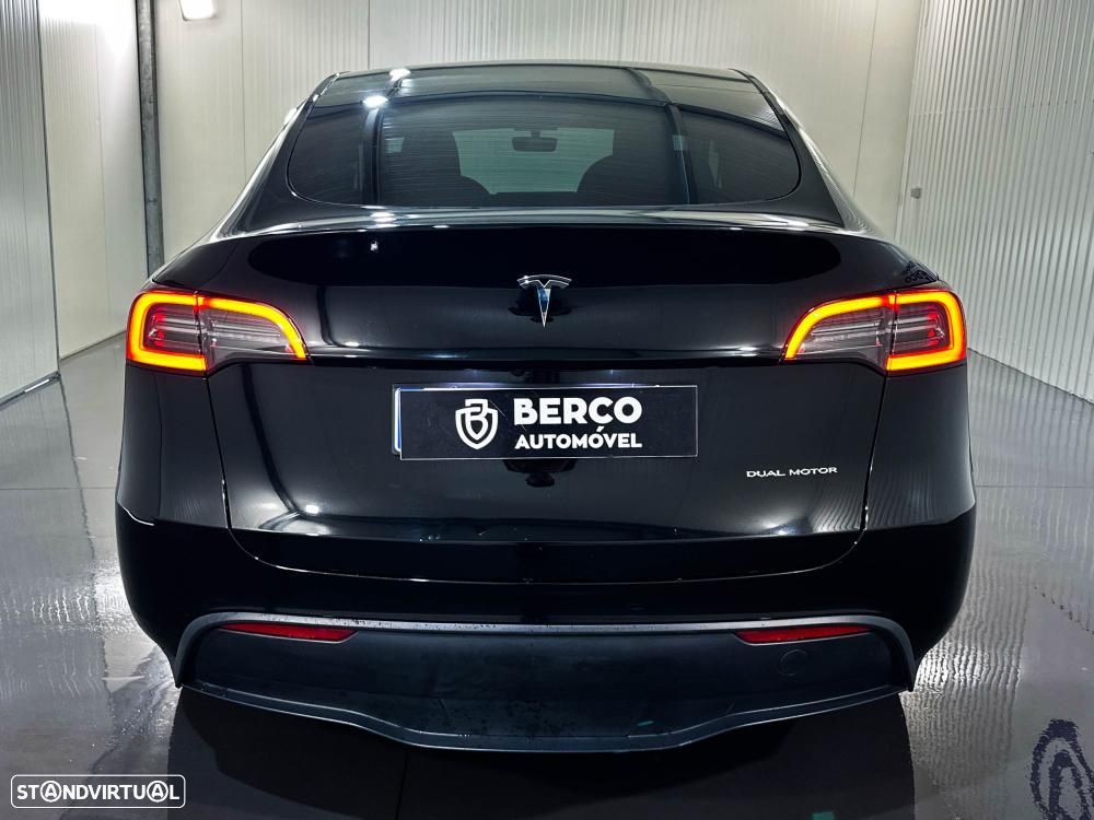 Tesla Model Y Long Range Dual Motor AWD - 6