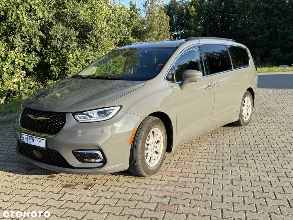 Chrysler Pacifica - 1
