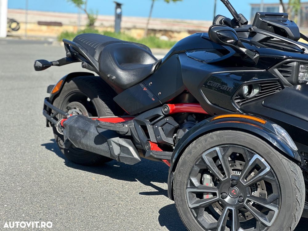 Can-Am Spyder - 6