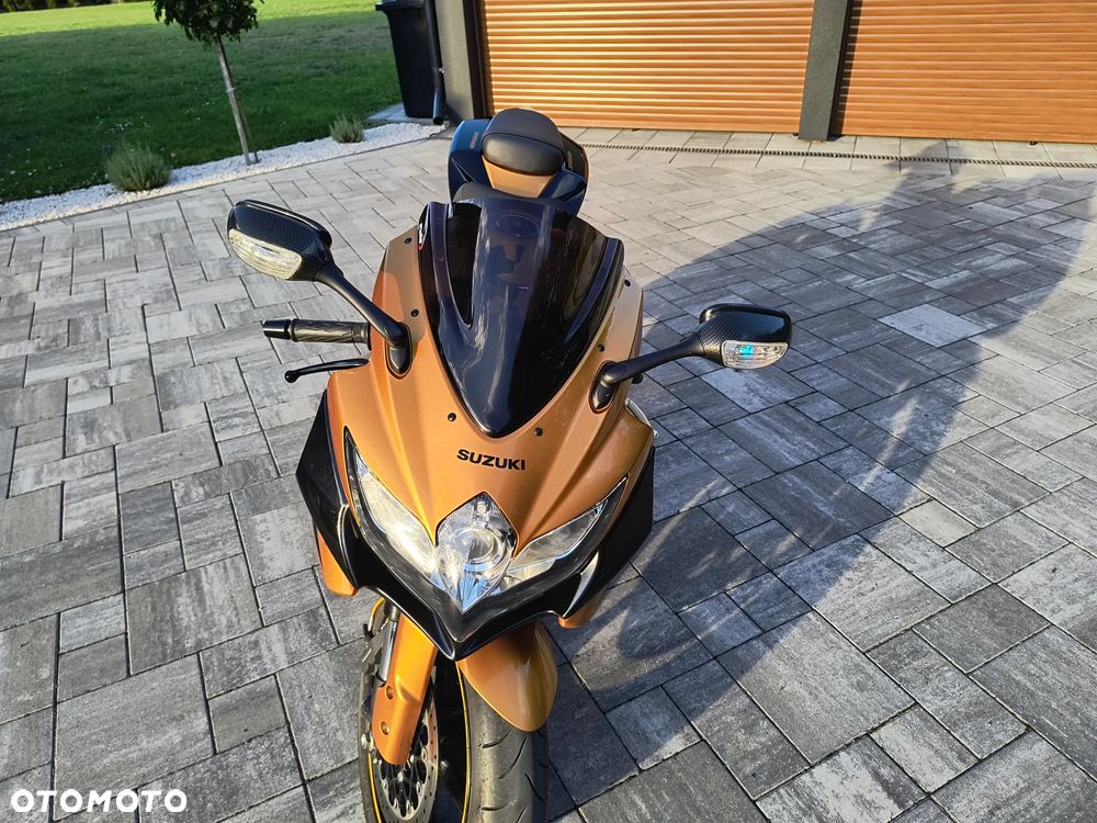 Suzuki GSX-R - 2