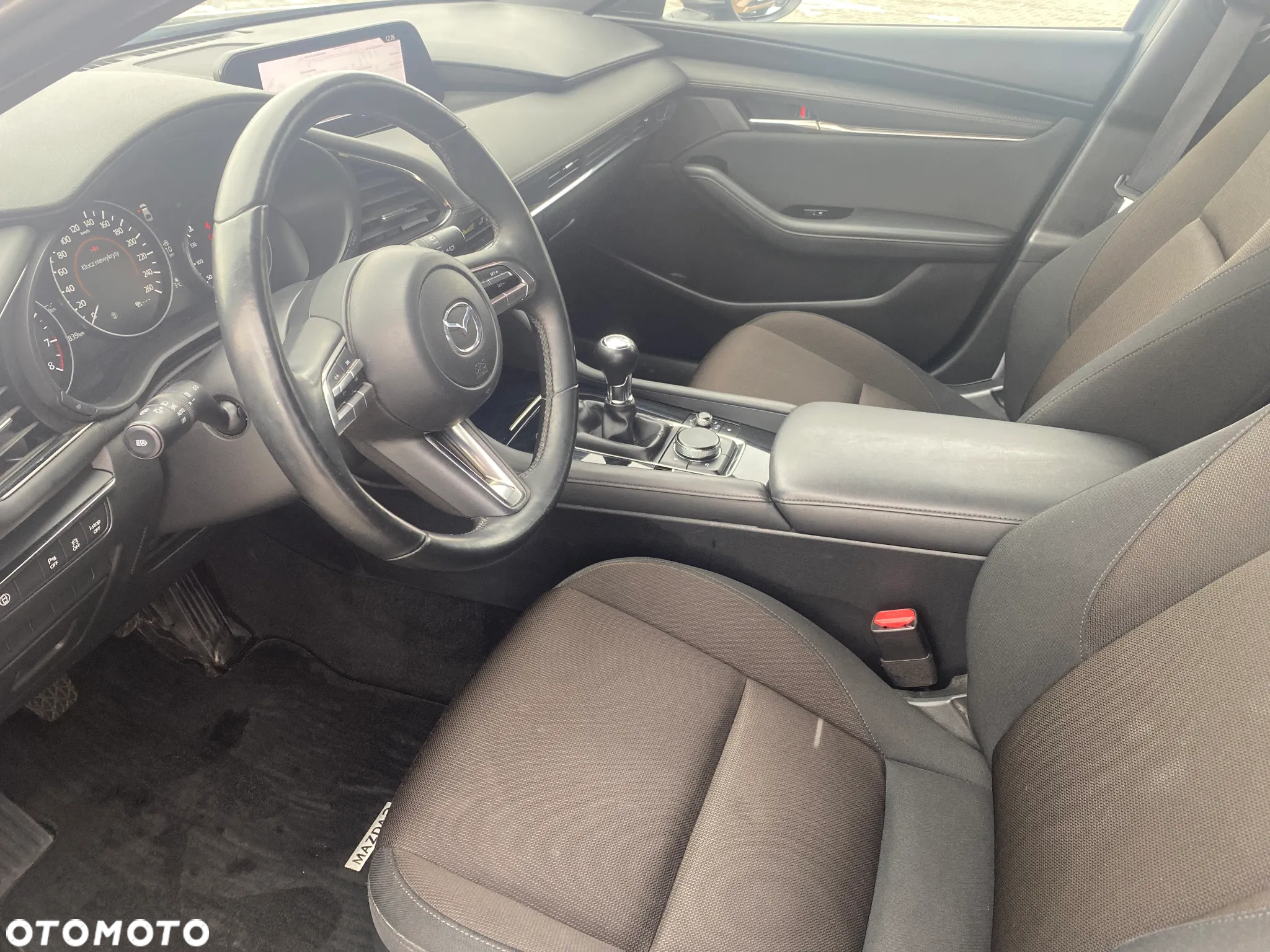 Mazda 3 - 8