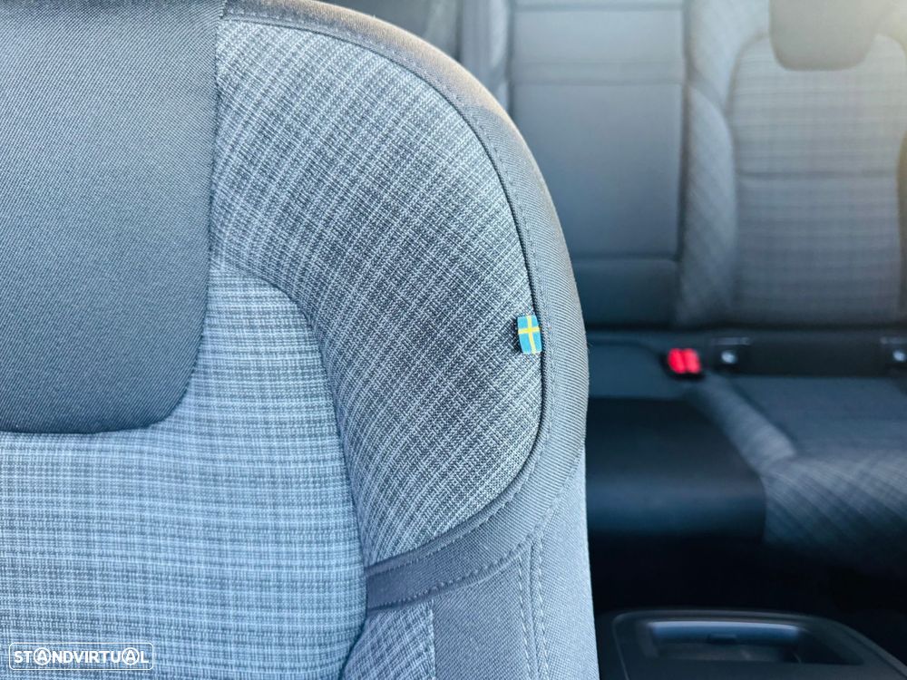 Volvo XC 60 2.0 B4 Inscription Geartronic - 46