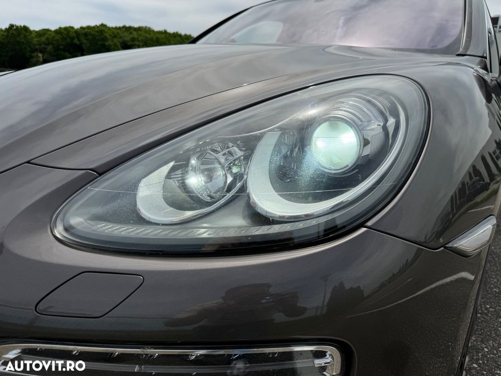 Porsche Cayenne 3.0 L V6 - 17
