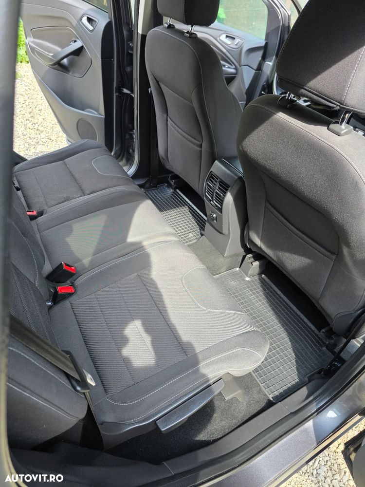 Ford Kuga 2.0 TDCi 4WD Trend - 10