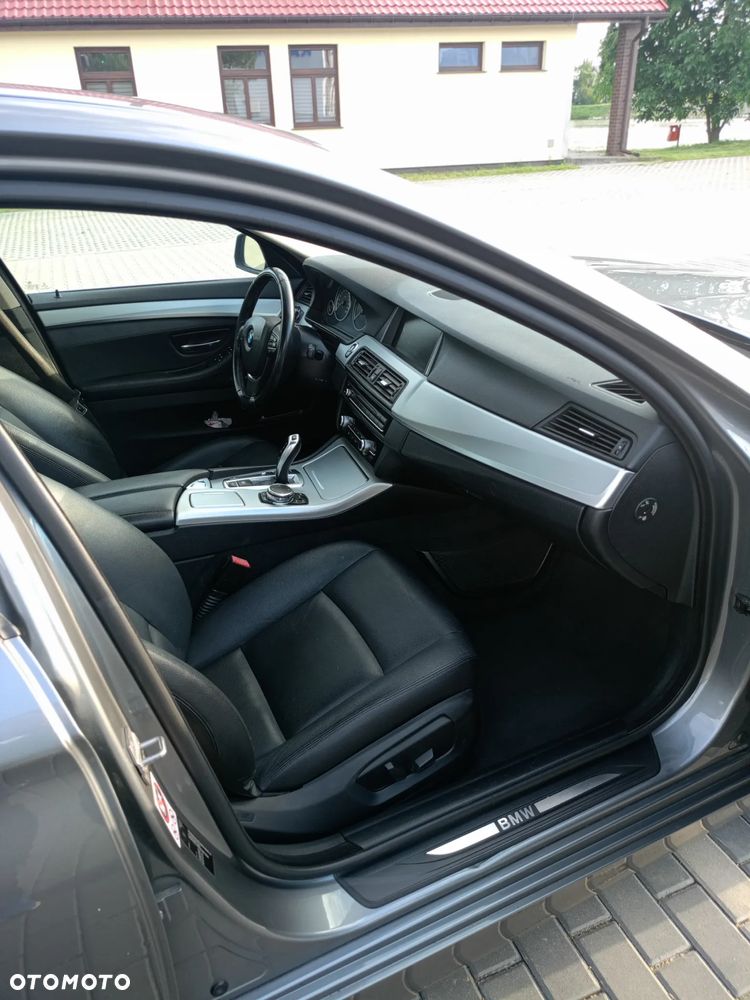 BMW Seria 5 518d Business Edition - 36