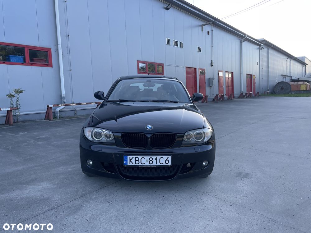 BMW E87 2010 photo 2